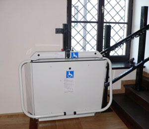 Vertical Stair Lifts without a Shaft Vertical Stair Lifts without a Shaft